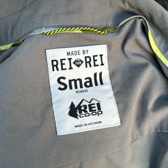 REI Bike Shop Uniform Button T Shirt - Picture 8 of 9
